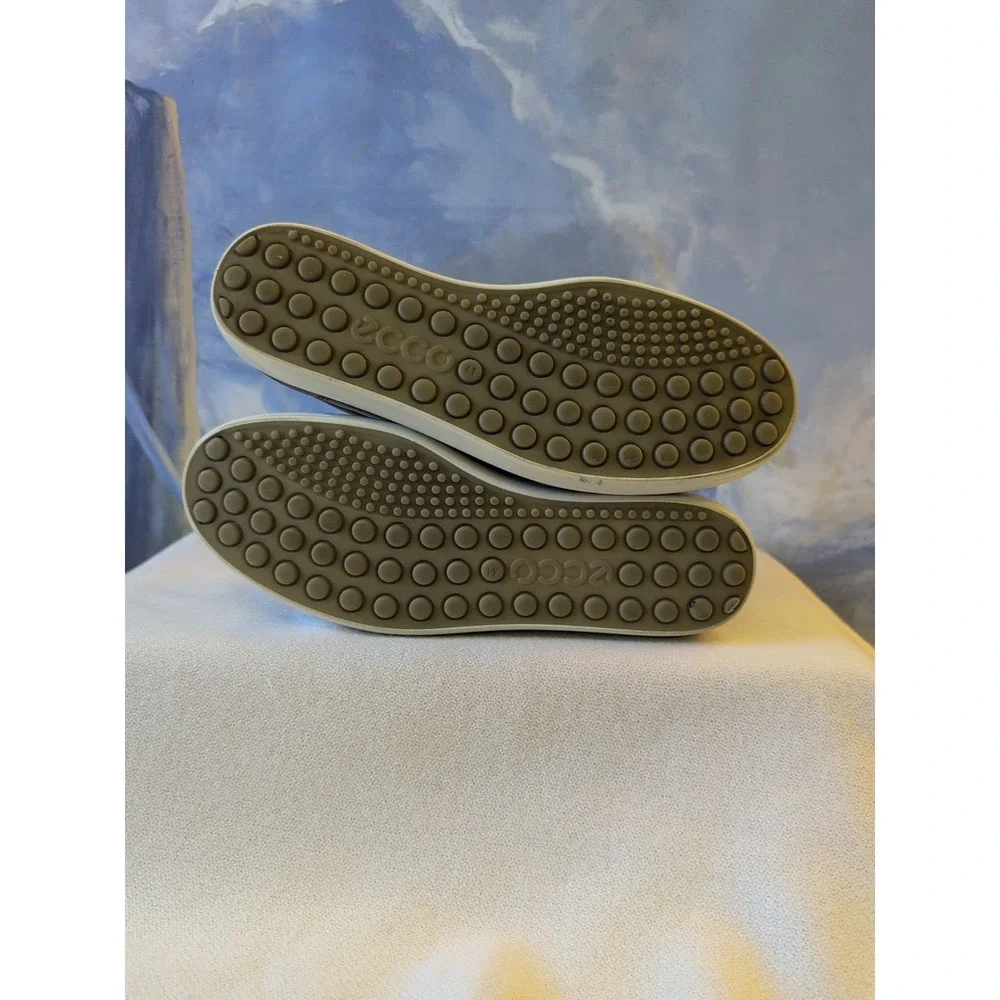 Ecco like new